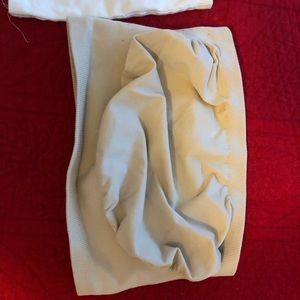 2 belly bands. One bellybandit